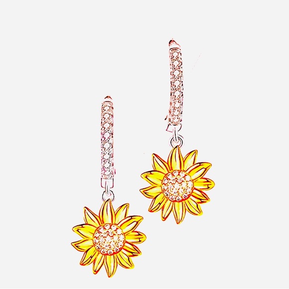 Gold Sunflower in White Zirconia Dangle Women Earrings - Picture 5 of 9